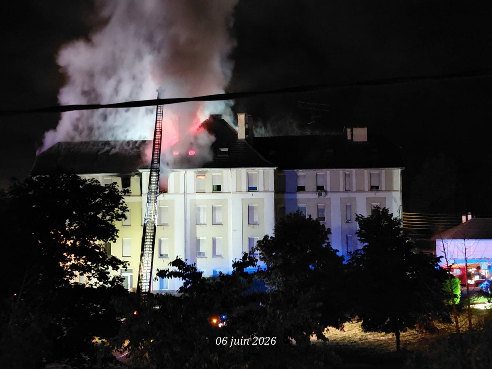 Un important incendie s’est déclaré cette nuit dans le quartier Bellevue, 5 blessés graves sont à déplorer.
